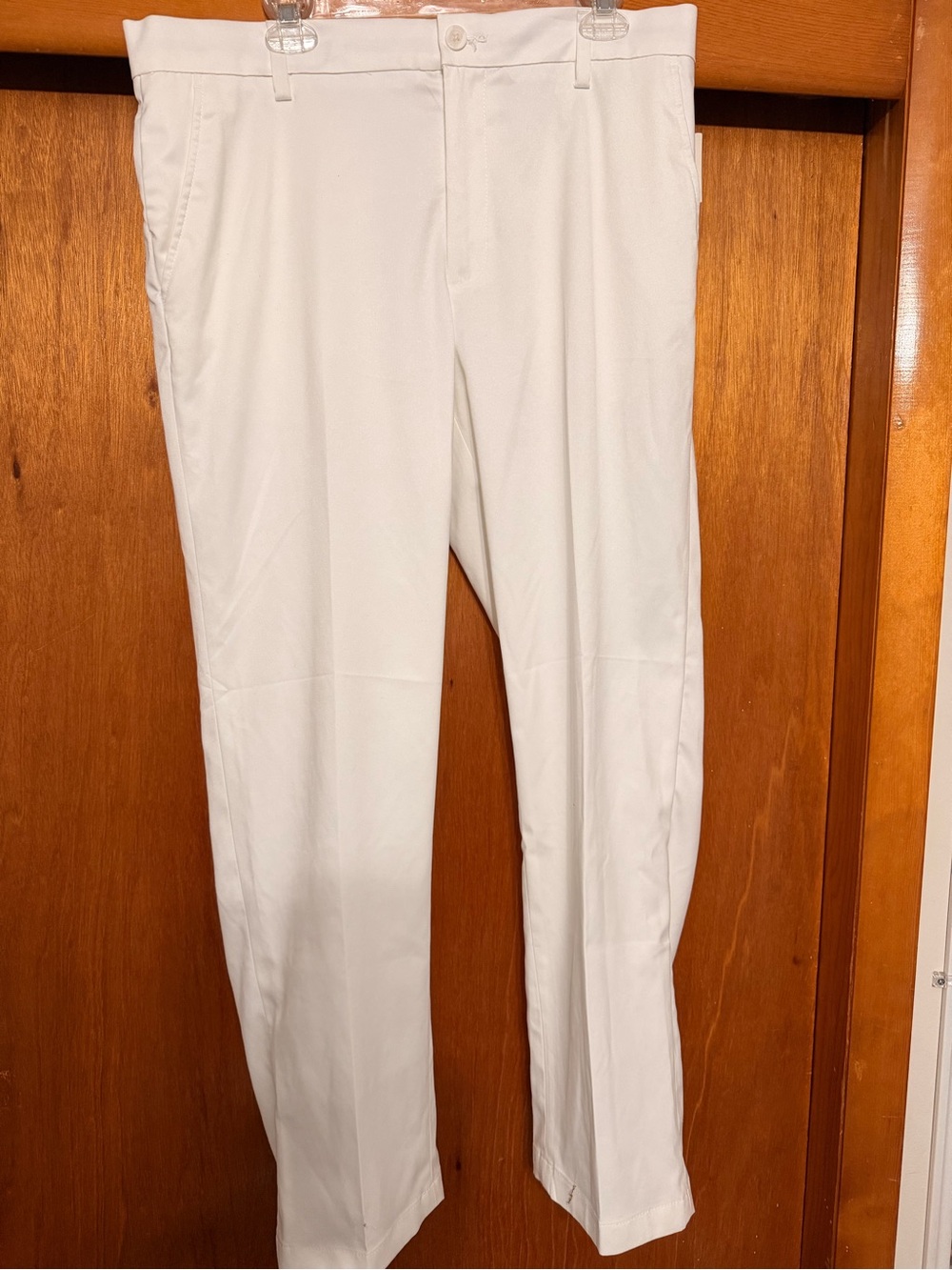 Amazon Essentials Men's White Flat-Front Dress Pants